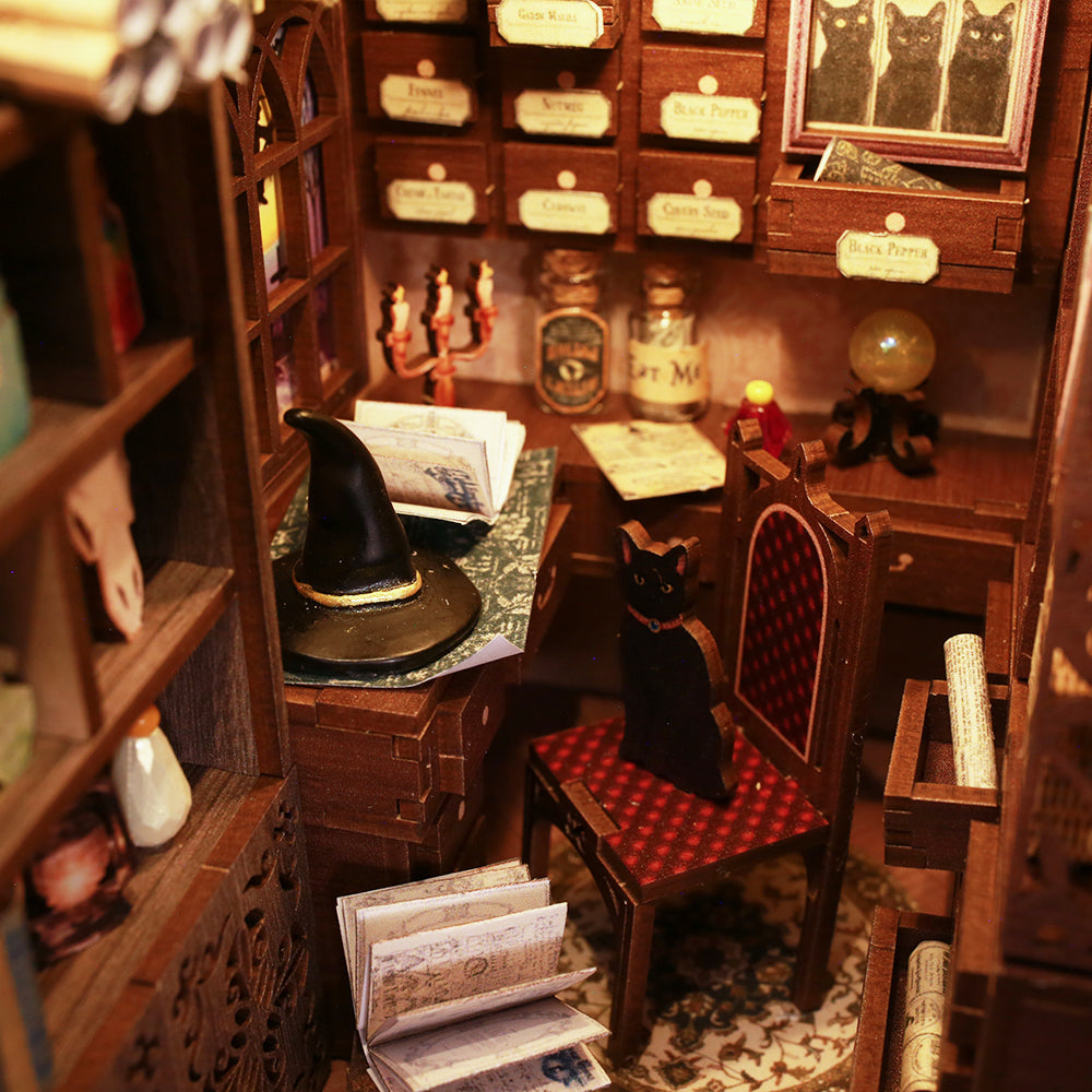 Magic Pharmacist Book Nook Kit