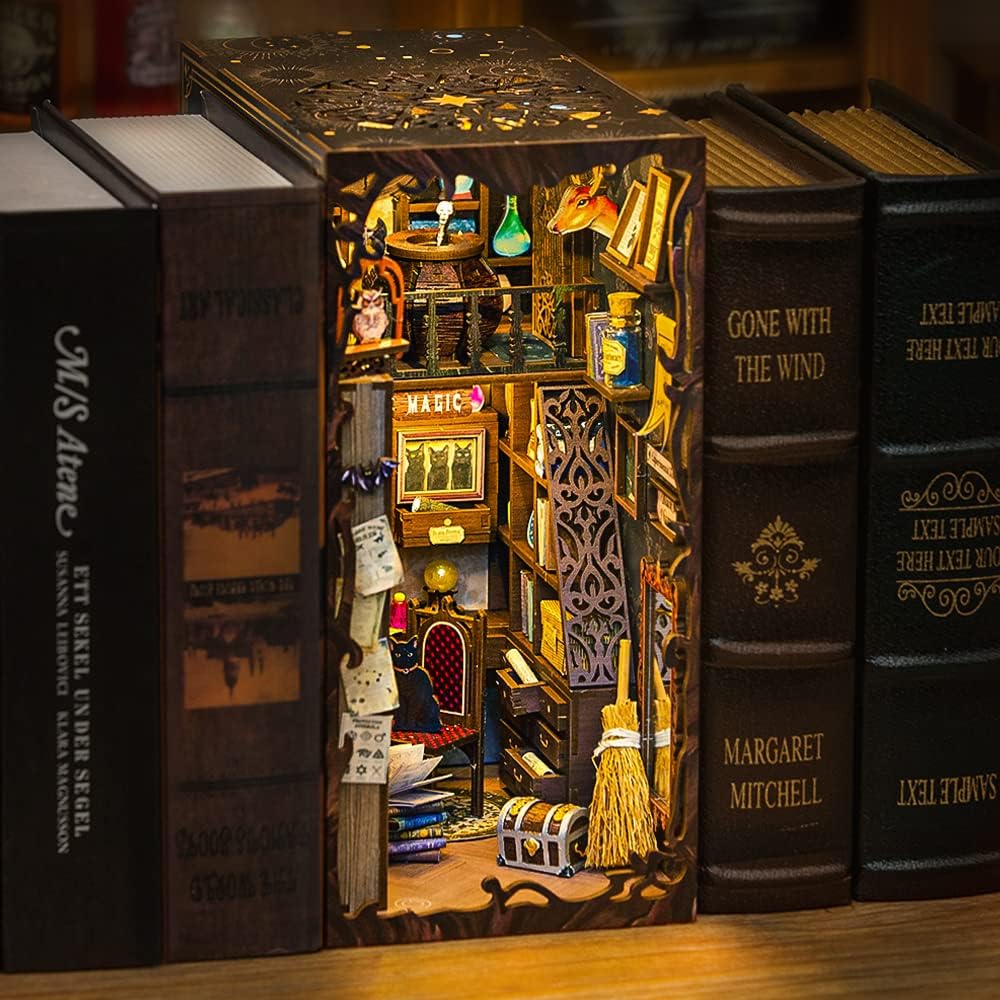 Magic Pharmacist Book Nook Kit