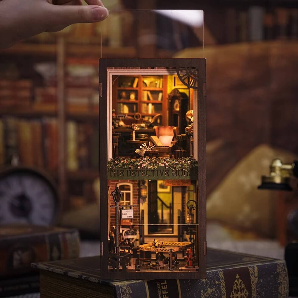 Detective House Book Nook Kit