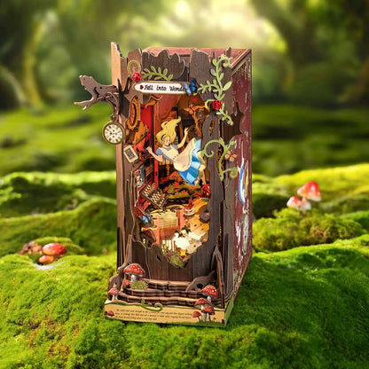 Alice In Wonderland Book Nook Kit