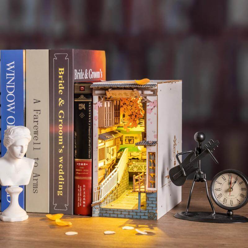 Sakura Town Book Nook Kit